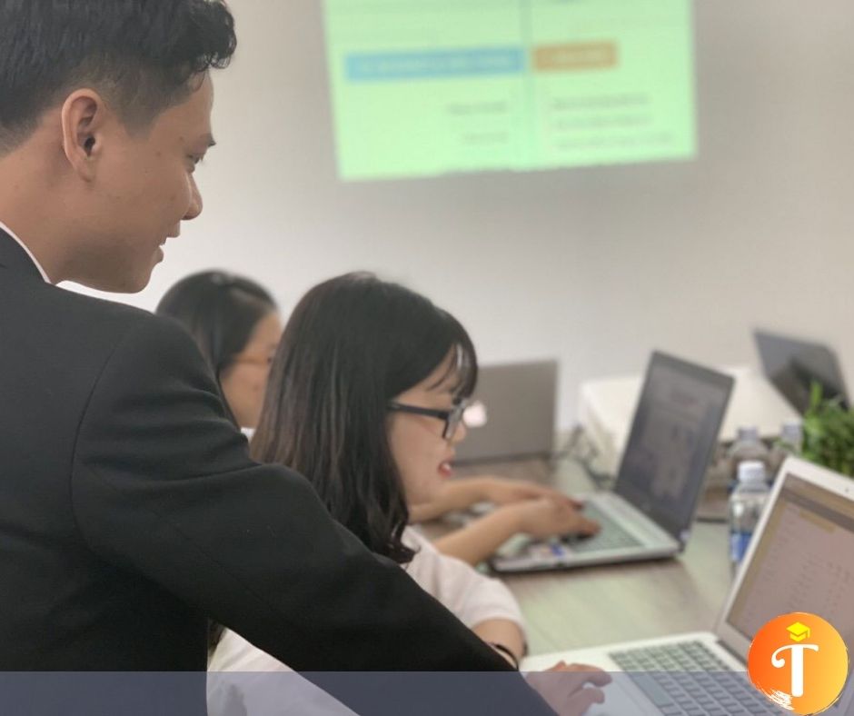 trung tâm đào tạo khoá học kinh doanh bán hàng  online quận 10 - Moa Việt Nam